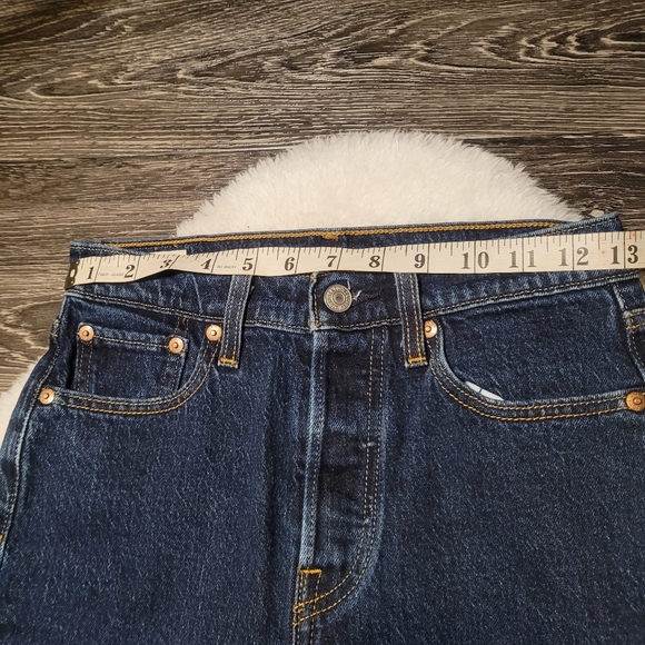 Levi's Wedgie Straight Fit Dark Wash Sz W26 x L26 - Picture 5 of 9